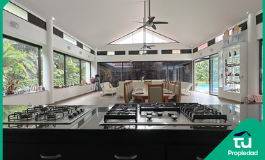 Casa en el Condominio más exclusivo de los Llanos Orientales