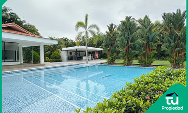 Casa en el Condominio más exclusivo de los Llanos Orientales