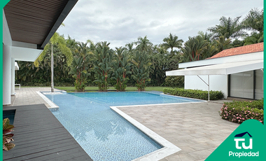 Casa en el Condominio más exclusivo de los Llanos Orientales