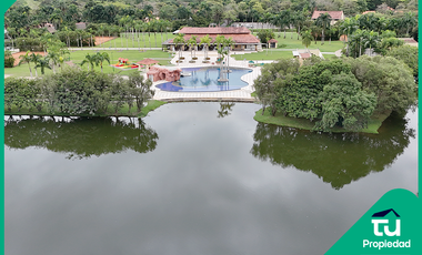 Casa en el Condominio más exclusivo de los Llanos Orientales