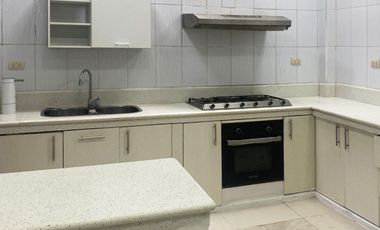 DEPARTAMENTO EN ALQUILER EN EL BOSQUE SECTOR 3