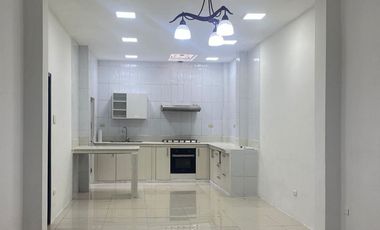 DEPARTAMENTO EN ALQUILER EN EL BOSQUE SECTOR 3