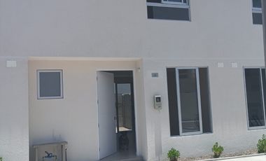 Arriendo Casa Nueva Condominio Paposo