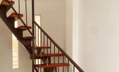 CASA EN VENTA EN CDLA SAN GREGORIO