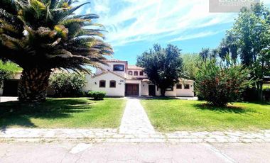 SE VENDE EXCLUSIVA CASA EN CONDOMINIO EL GOLF, RINCONADA DE LOS ANDES