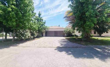 SE VENDE EXCLUSIVA CASA EN CONDOMINIO EL GOLF, RINCONADA DE LOS ANDES