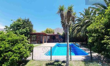 SE VENDE EXCLUSIVA CASA EN CONDOMINIO EL GOLF, RINCONADA DE LOS ANDES