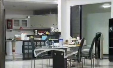 Dijual / Disewakan Rumah Mewah Dharmahusada Indah.  JALAN KEMBAR DALAM BISA BUAT KANTOR, SALON, TINGGAL dll TERAWAT BAGUS DEKAT GALAXY MALL