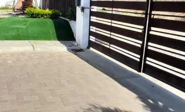 En venta | Hermosa casa al sur de Manta – Urbanización Manta Azul