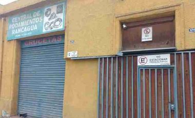 Venta de Amplia casa en calle Carreras Pinto