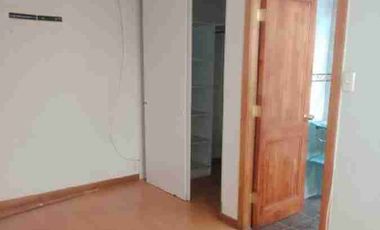 Venta de Amplia casa en calle Carreras Pinto