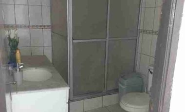 Venta de Amplia casa en calle Carreras Pinto