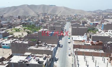 Terreno En Esquina 355M2 En El Corazon De Oquendo