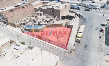 Terreno En Esquina 355M2 En El Corazon De Oquendo