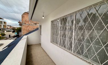 DEPARTAMENTO 2 Dormitorios AMOBLADO en RENTA – Sector Escuela Federico Proaño