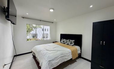 DEPARTAMENTO 2 Dormitorios AMOBLADO en RENTA – Sector Escuela Federico Proaño