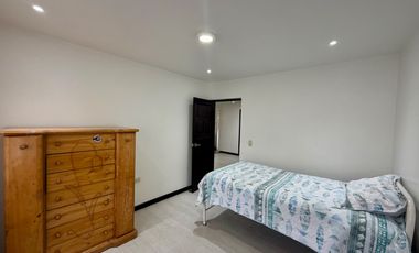 DEPARTAMENTO 2 Dormitorios AMOBLADO en RENTA – Sector Escuela Federico Proaño