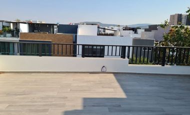 CASA EN VENTA COTO ZANTHE EN SOLARES RESIDENCIAL.