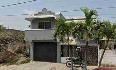 SE VENDE CASA EN VERACRUZ LISTA PARA ENTREGAR.5 HABITACIONES