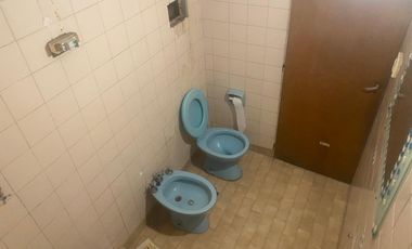 VENDO GALPON CON DEPARTAMENTO DE 1 DORM. POSIBILIDAD DE PERMUTA EN PARTE DE PAGO.