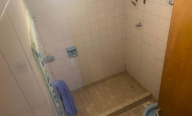 VENDO GALPON CON DEPARTAMENTO DE 1 DORM. POSIBILIDAD DE PERMUTA EN PARTE DE PAGO.