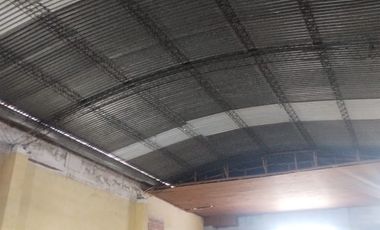 VENDO GALPON CON DEPARTAMENTO DE 1 DORM. POSIBILIDAD DE PERMUTA EN PARTE DE PAGO.