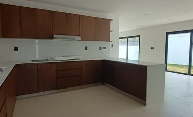 CASA EN VENTA EN RESIDENCIAL LAS OLAS EN LA RIVIERA VERACRUZANA