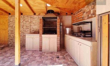 SE VENDE MODERNA CASA EN LOS ANDES