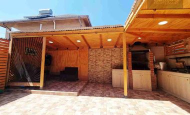 SE VENDE MODERNA CASA EN LOS ANDES