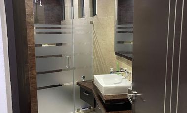 CASA CON SALON PARA EVENTOS EN VENTA