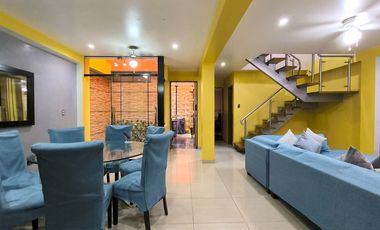 Venta De Moderna Casa Con 5 Habitaciones