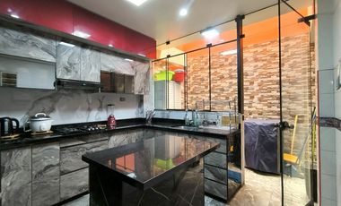 Venta De Moderna Casa Con 5 Habitaciones