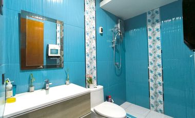 Venta De Moderna Casa Con 5 Habitaciones