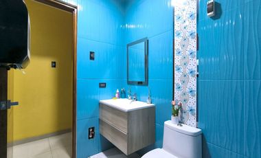 Venta De Moderna Casa Con 5 Habitaciones