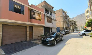 Venta De Moderna Casa Con 5 Habitaciones