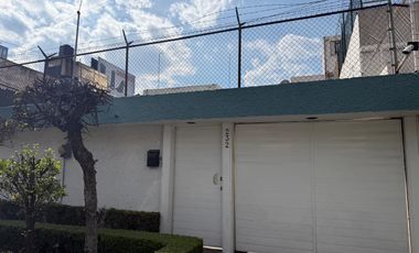 Florida: Casa con jardín y grandes espacios