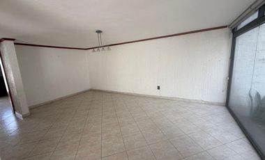 Florida: Casa con jardín y grandes espacios