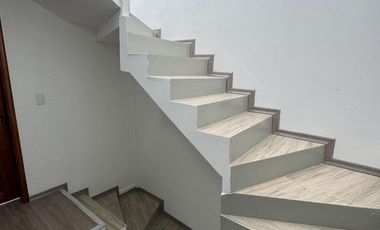 CASA EN VENTA SECTOR EL TREBOL, QUITO