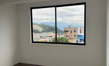 CASA EN VENTA SECTOR EL TREBOL, QUITO