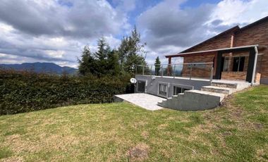 vendo casa altos de yerbabuena