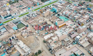Terreno En El Callao Oquendo De 122M2
