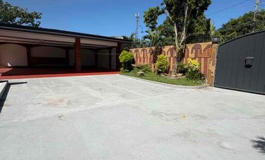 6 Car Garage 633 Sqm Gorgeous House for Sale
