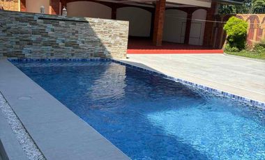 6 Car Garage 633 Sqm Gorgeous House for Sale