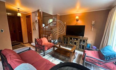 ¡Vive en Pucón! Casa Amoblada en Arriendo – 4D 3B