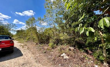 Terreno en venta en Tixkokob Yucatán a una esquina del pueblo