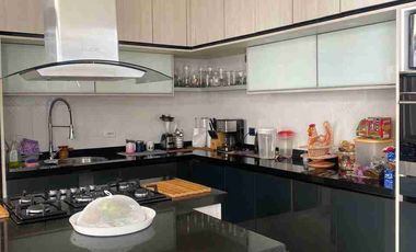 SE VENDE HERMOSA CASA EN FUSAGASUGA BAJANDO POR EL INDIO EXCELENTE UBICACIÓN.