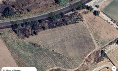 terreno frente a carretera