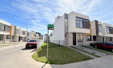 Casa en renta para estrenar en Puerta Magnilia, a solo 5 minutos de Galerías Santa Anita