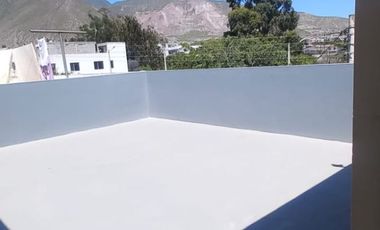 Casa de 3 pisos Mitad del Mundo Conjunto Edén del Magisterio