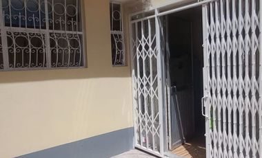 Casa de 3 pisos Mitad del Mundo Conjunto Edén del Magisterio